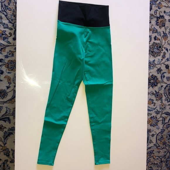 KTRNA Leggings - Picture 1 of 2